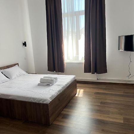 The Dot Hotel Medias Luaran gambar